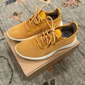 Women’s Allbirds Tree Runners W9 in Lux Honey